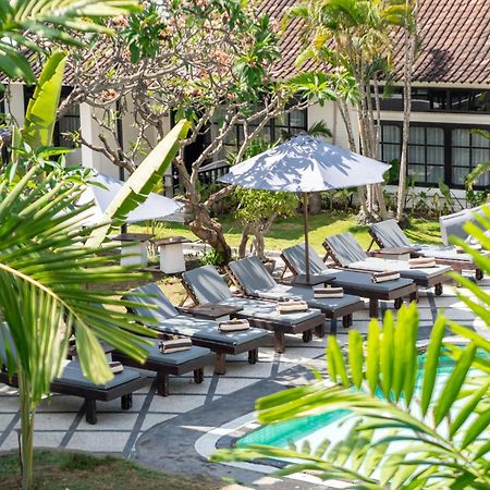 Casa Wina Kuta Hotel กูตา ภายนอก รูปภาพ